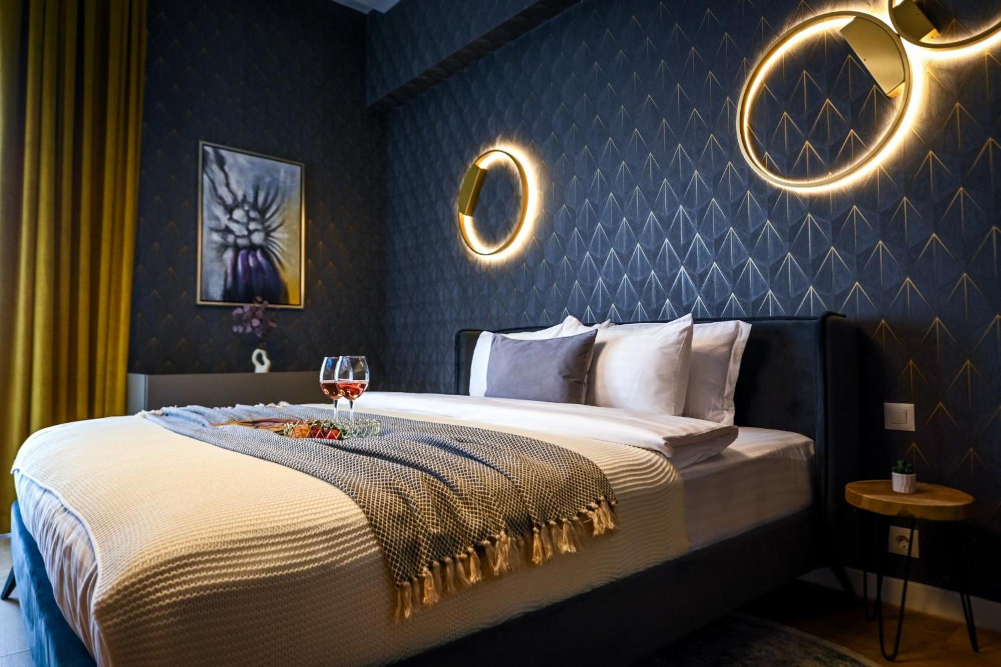 One Verdi Park Exclusive Apartments - Panoramic View & Private Parking Бухарест Номер фото