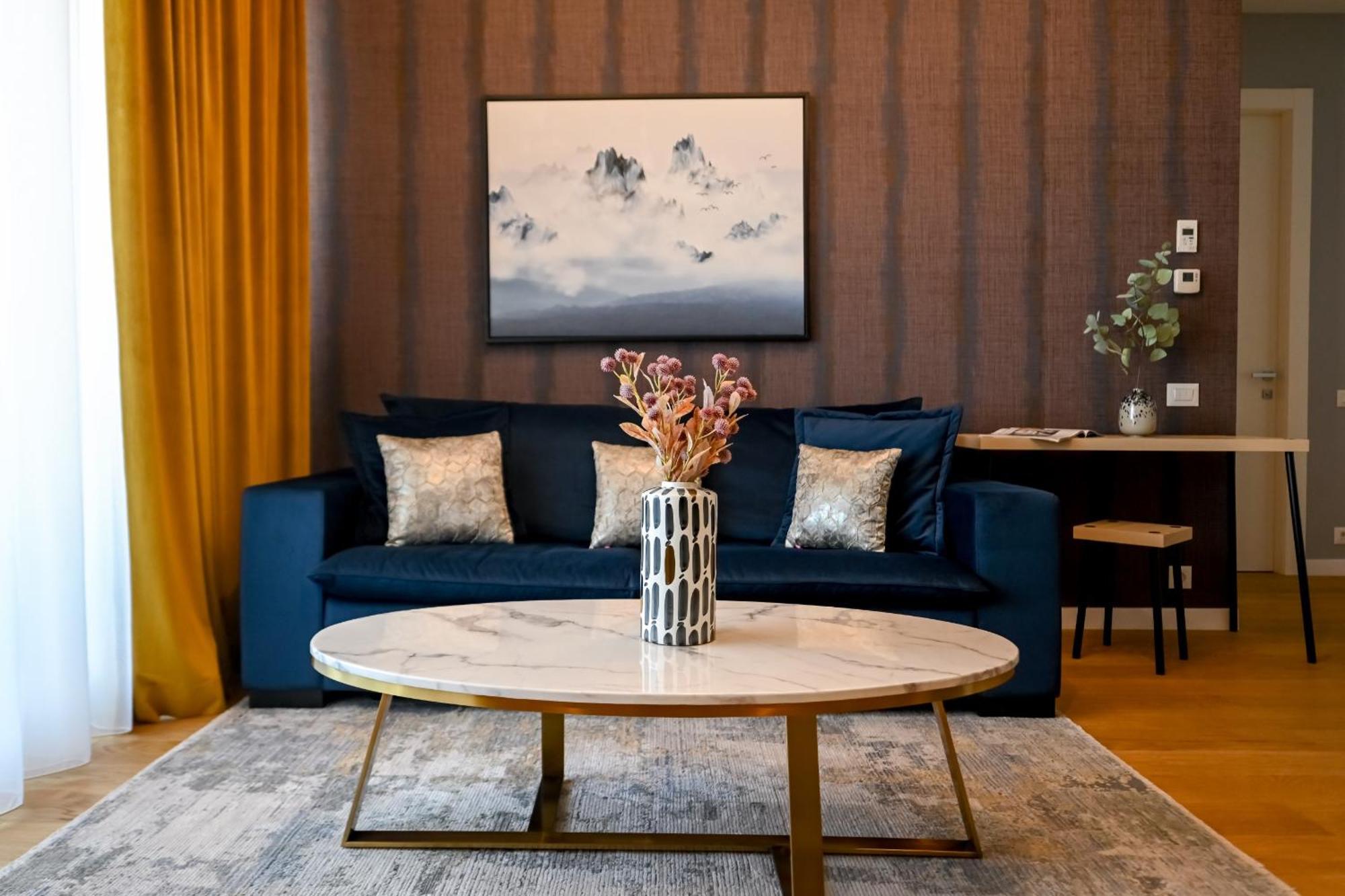 One Verdi Park Exclusive Apartments - Panoramic View & Private Parking Бухарест Экстерьер фото