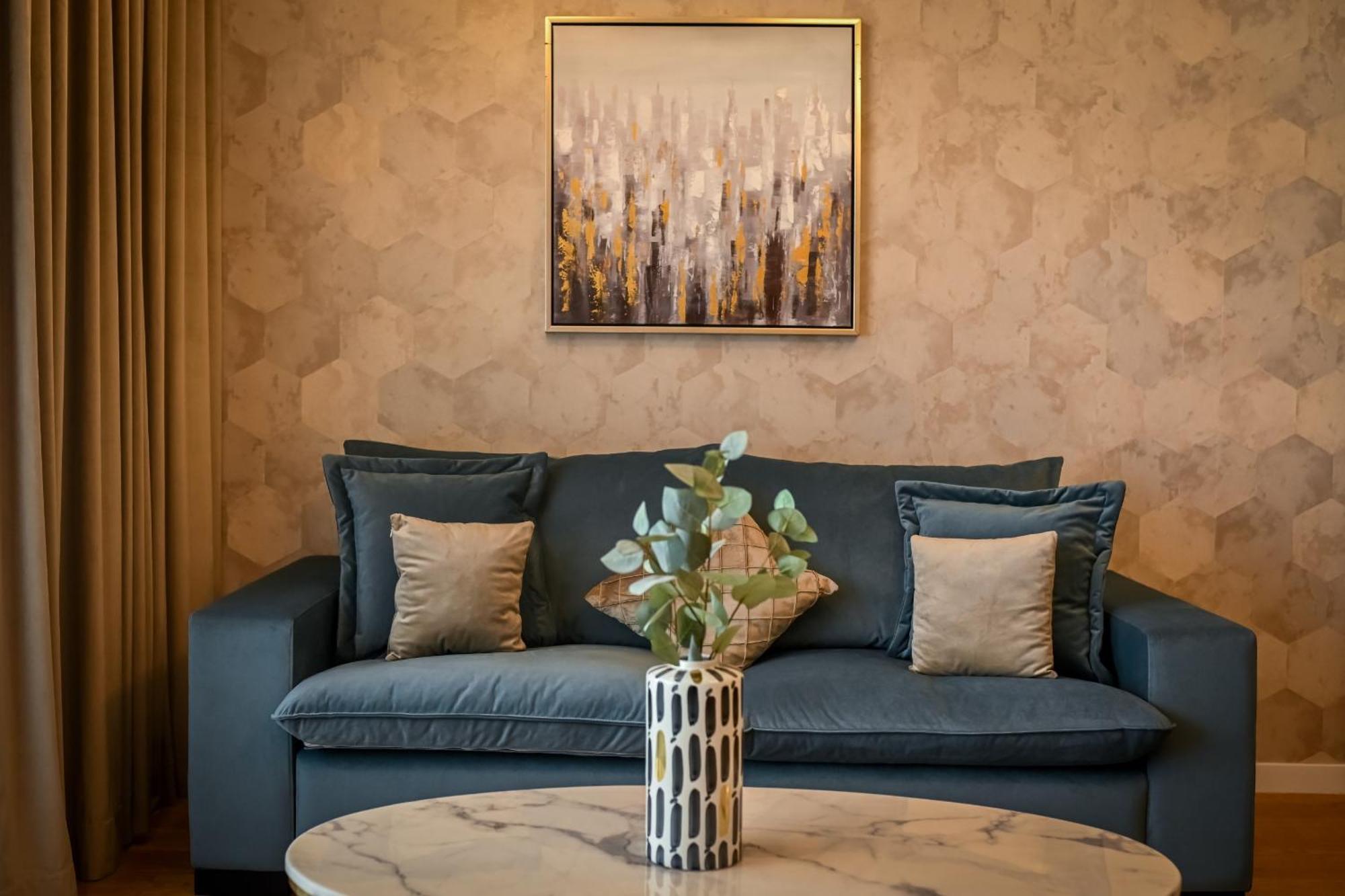 One Verdi Park Exclusive Apartments - Panoramic View & Private Parking Бухарест Номер фото