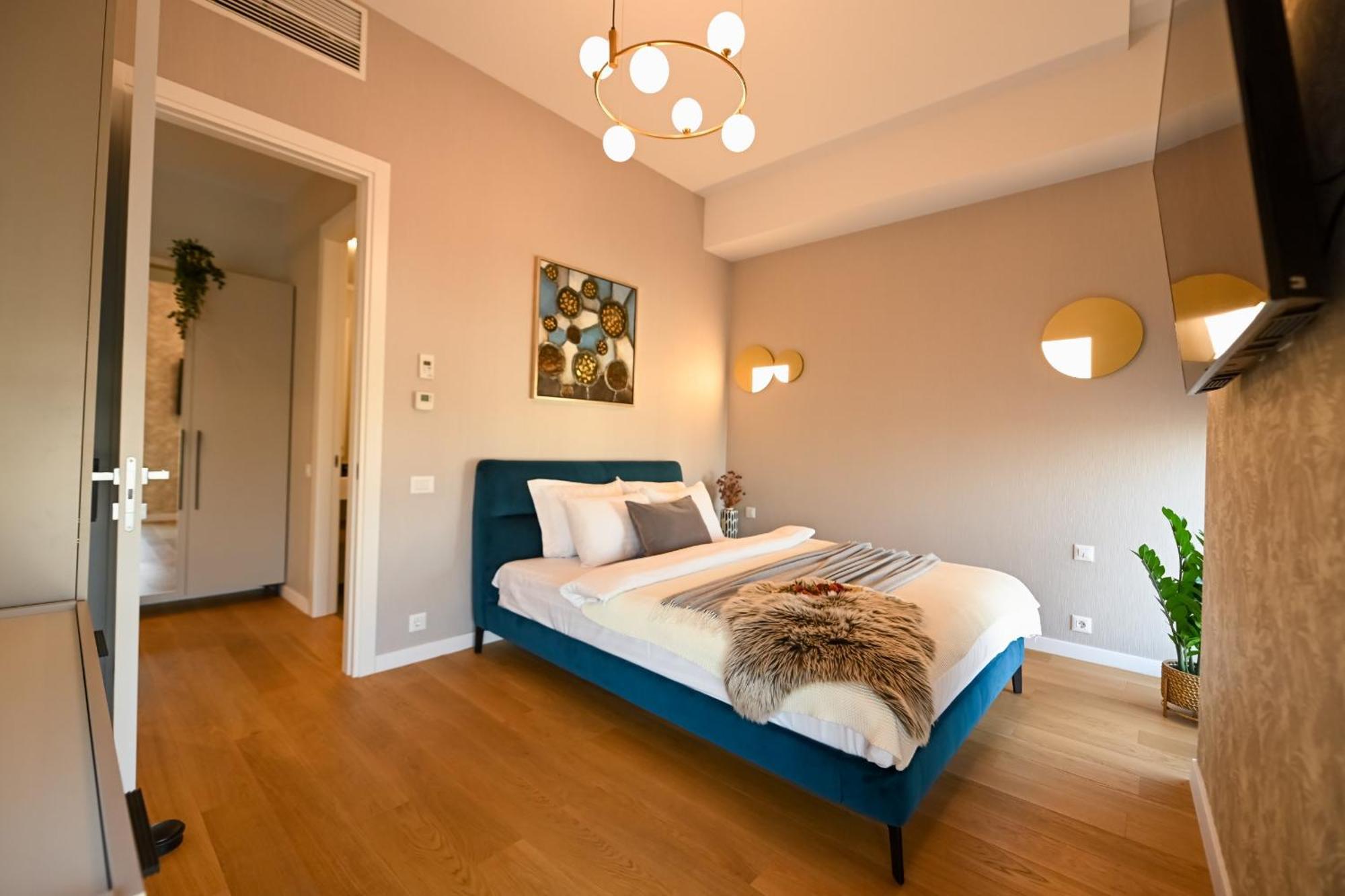 One Verdi Park Exclusive Apartments - Panoramic View & Private Parking Бухарест Номер фото