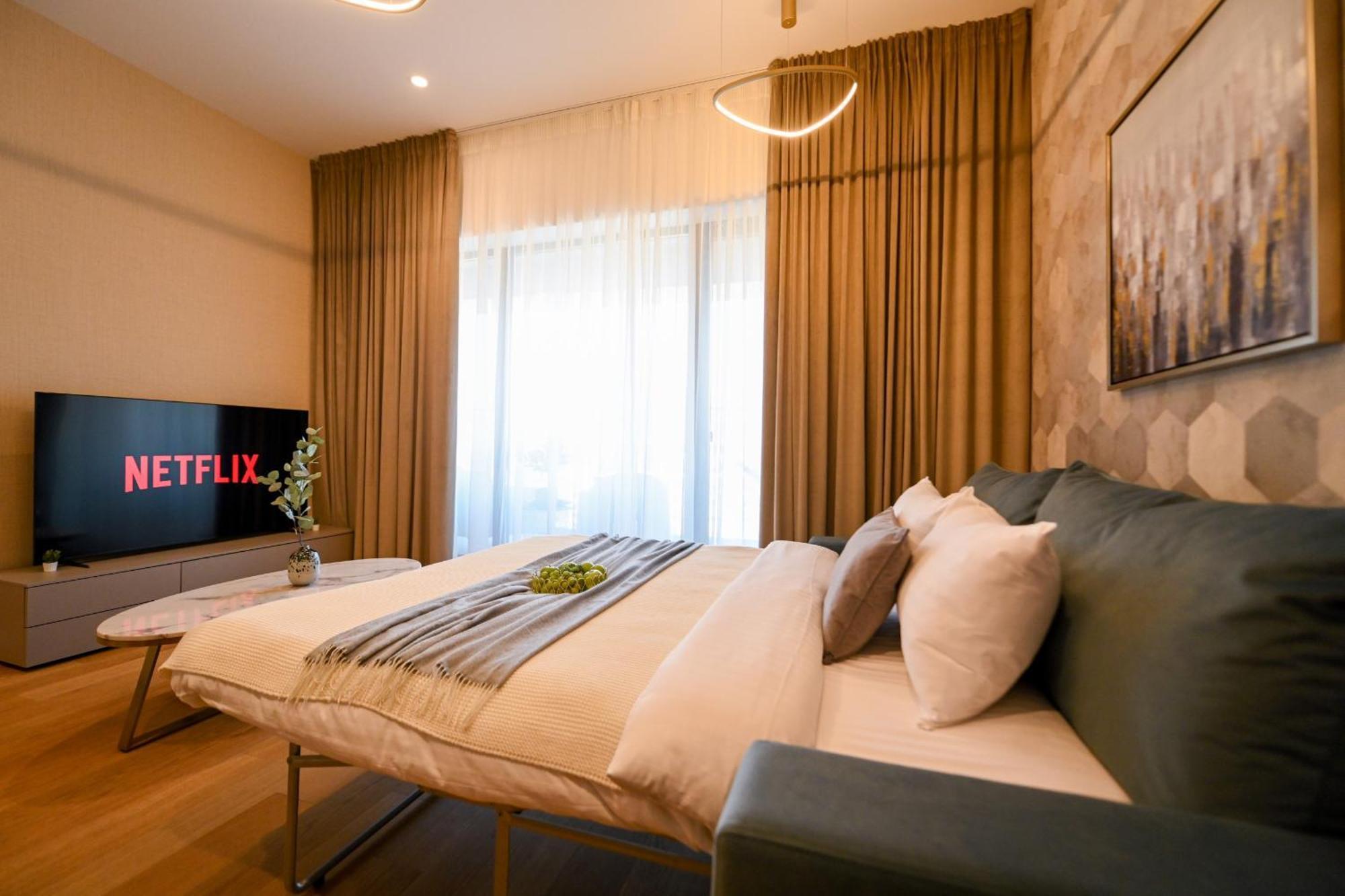 One Verdi Park Exclusive Apartments - Panoramic View & Private Parking Бухарест Номер фото