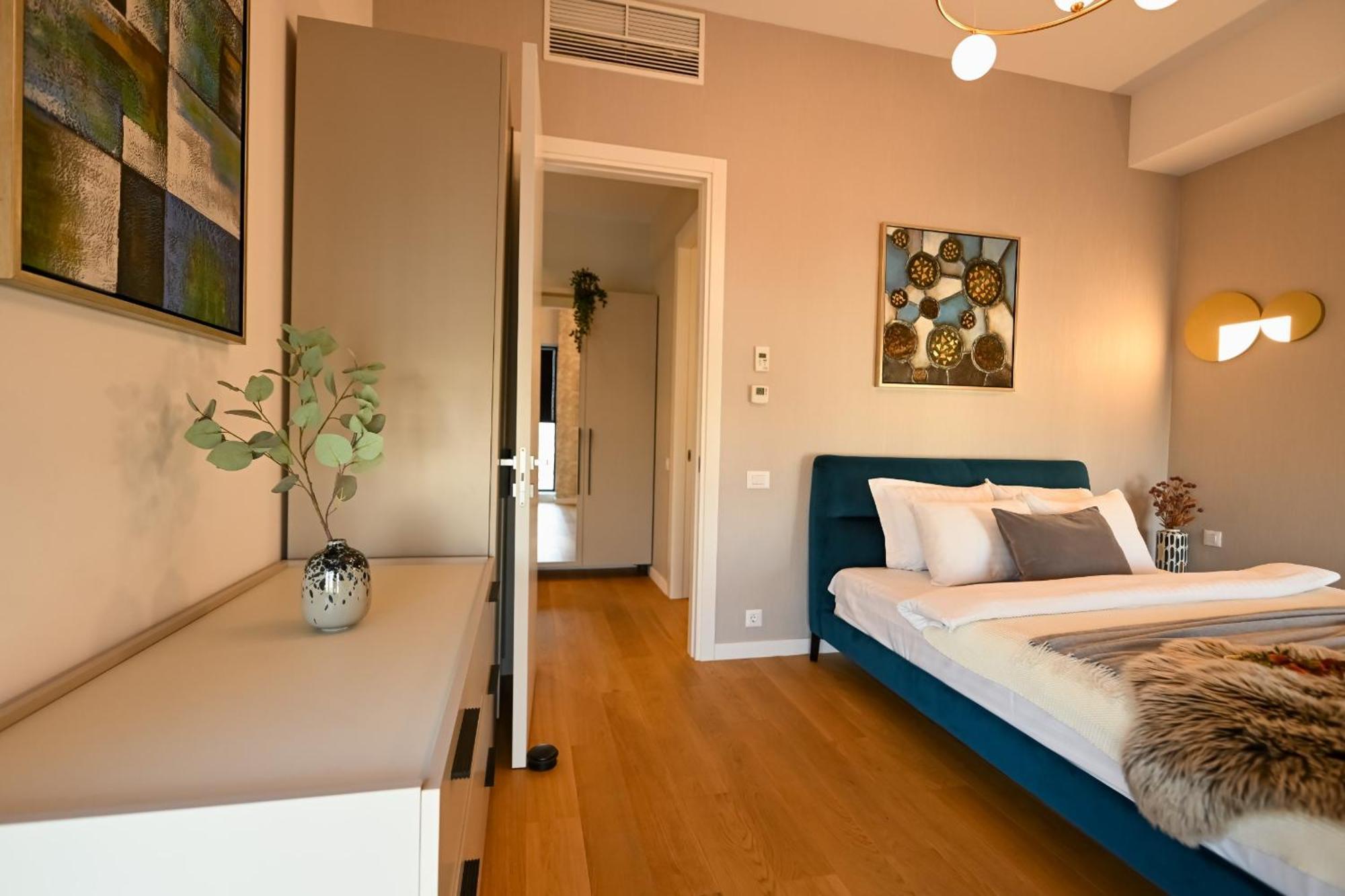 One Verdi Park Exclusive Apartments - Panoramic View & Private Parking Бухарест Номер фото