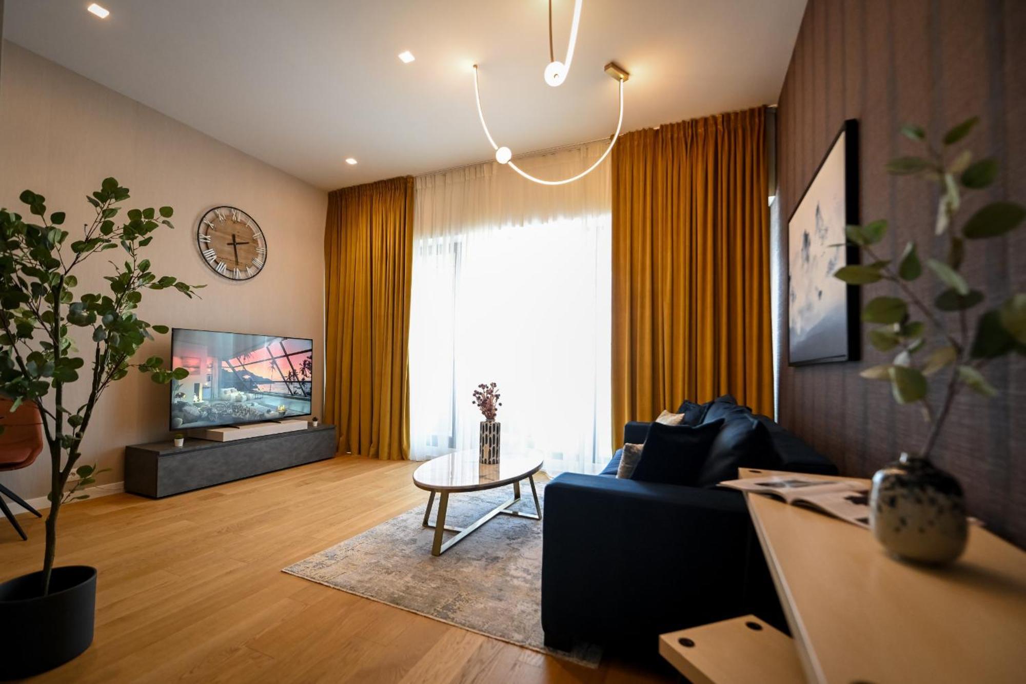 One Verdi Park Exclusive Apartments - Panoramic View & Private Parking Бухарест Номер фото